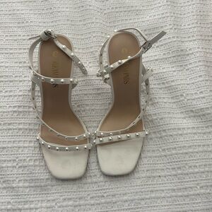 Dream pairs Elegant White Strappy Sandals